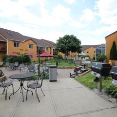 Отель Chicago Club Inn & Suites фото 6