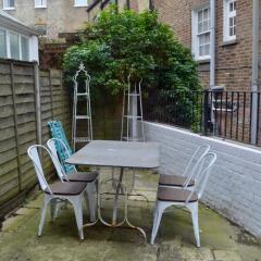 Отель 3 Bedroom House in Hampstead Village Sleeps 6 Великобритания, Лондон - отзывы, цены и фото номеров - забронировать отель 3 Bedroom House in Hampstead Village Sleeps 6 онлайн фото 5
