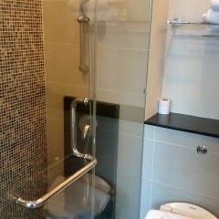 Отель Tawassil Suites @ Swiss Garden Малайзия, Куала-Лумпур - отзывы, цены и фото номеров - забронировать отель Tawassil Suites @ Swiss Garden онлайн ванная