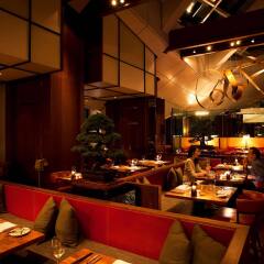Отель Andaz Tokyo Toranomon Hills - a concept by Hyatt Япония, Токио - 1 отзыв об отеле, цены и фото номеров - забронировать отель Andaz Tokyo Toranomon Hills - a concept by Hyatt онлайн гостиничный бар