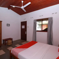 OYO 246 Roy Villa Beach Hotel Галле фото 28