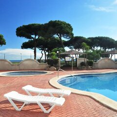 Отель Blanes Beach Испания, Бланес - отзывы, цены и фото номеров - забронировать отель Blanes Beach онлайн бассейн