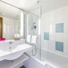 Отель Novotel München Airport ванная фото 2