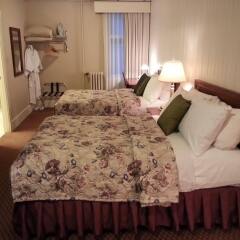 Отель The Kingston Hotel Bed & Breakfast Канада, Ванкувер - отзывы, цены и фото номеров - забронировать отель The Kingston Hotel Bed & Breakfast онлайн комната для гостей фото 2