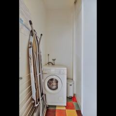 Отель Luminous Apt near Galerie Lafayette Париж сейф в номере