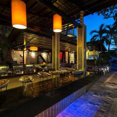 Отель Chanalai Flora Resort, Kata Beach питание фото 3