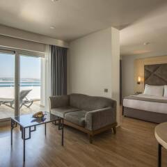 Отель Altin Yunus Cesme Чешме комната для гостей фото 4