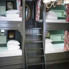 Hostel Galia сейф в номере