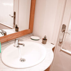 Отель Lollipop Flats City Centre Deluxe Suite ванная