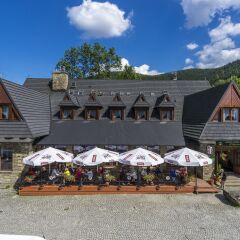 Отель Zajazd Górski Kuznice-POLSKIE TATRY S.A. парковка