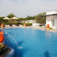 Отель Viva Garden Managed By Bliston Бангкок бассейн фото 3