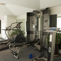 Coral Hotel Athens фитнесс-зал