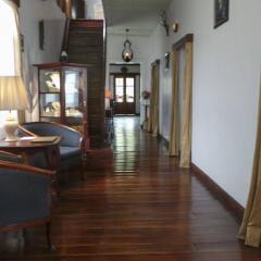 Отель The Golf Green Bungalow интерьер отеля