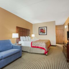 Отель Ramada by Wyndham Columbus Polaris комната для гостей фото 5