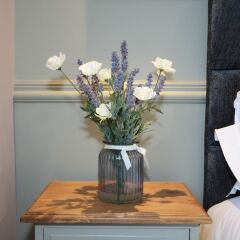 Апартаменты Priory Street Apartment 3 в номере