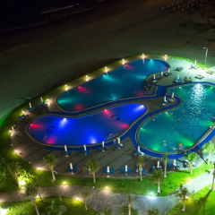 Отель Golden Peak Resort & Spa Камрань парковка