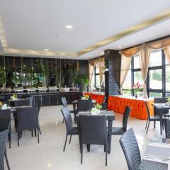 Отель Golden Tulip Essential Pattaya гостиничный бар