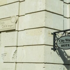 City Walls Hotel ванная