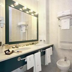Rege Hotel Сан-Донато-Миланезе ванная