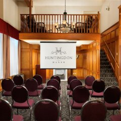 Отель Huntingdon Manor Hotel Канада, Виктория - отзывы, цены и фото номеров - забронировать отель Huntingdon Manor Hotel онлайн помещение для мероприятий