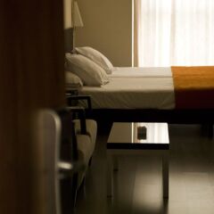 Отель Suites Viena Plaza De Espana Мадрид сейф в номере