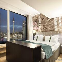 Отель Holiday Inn Berlin - Centre Alexanderplatz Германия, Берлин - 10 отзывов об отеле, цены и фото номеров - забронировать отель Holiday Inn Berlin - Centre Alexanderplatz онлайн комната для гостей фото 5