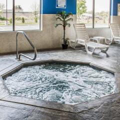 Отель Comfort Suites East Broad At 270 Колумбус бассейн фото 3