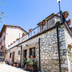 Отель Il Castello Di Perchia Сполето с домашними животными