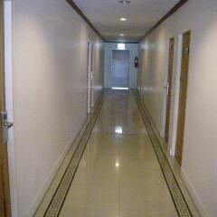 Suriwongse Hotel интерьер отеля