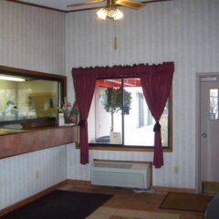 Отель Amerivu Inn and Suites интерьер отеля