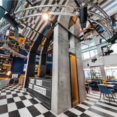 Отель D8 Hotel Венгрия, Будапешт - отзывы, цены и фото номеров - забронировать отель D8 Hotel онлайн спортивное сооружение