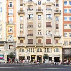Отель Hostal Gran Via 63 Rooms городской автобус