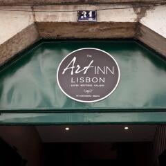 Отель The ART INN Lisbon бассейн