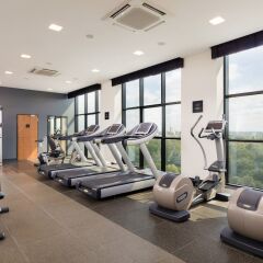 DoubleTree by Hilton Hotel Lodz фитнесс-зал фото 3