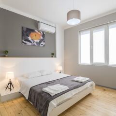 Отель Stylish 2 BR Home in Center of Sofia Болгария, София - отзывы, цены и фото номеров - забронировать отель Stylish 2 BR Home in Center of Sofia онлайн комната для гостей фото 3