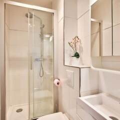 Апартаменты Amazing Apartment at the Eiffel Tower ванная