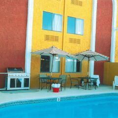 Отель Claremont Hotel Las Vegas США, Лас-Вегас - отзывы, цены и фото номеров - забронировать отель Claremont Hotel Las Vegas онлайн бассейн