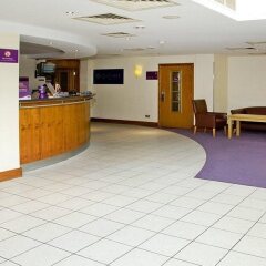 Отель Premier Inn Watford Central интерьер отеля