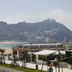 Апартаменты Playa de La Concha 3 Apartment by FeelFree Rentals