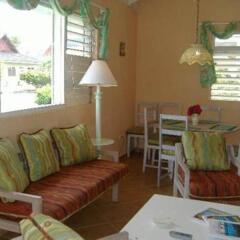 Sunflower Villas in Runaway Bay, Jamaica from 191$, photos, reviews - zenhotels.com guestroom