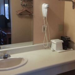 Отель Travelodge Columbus East ванная фото 3