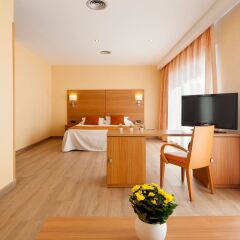 Отель Pimar & Spa Испания, Бланес - 8 отзывов об отеле, цены и фото номеров - забронировать отель Pimar & Spa онлайн комната для гостей фото 3