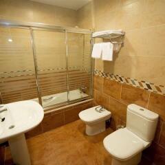 Отель Hostal El Cruce ванная фото 2