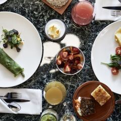 Отель Katikies Garden Hotel - The Leading Hotels Of The World Греция, Остров Санторини - отзывы, цены и фото номеров - забронировать отель Katikies Garden Hotel - The Leading Hotels Of The World онлайн питание фото 3