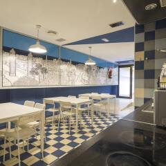 Factory House Hostel гостиничный бар