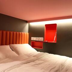 Circular House Capsule Hotel Сингапур комната для гостей