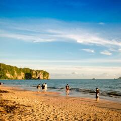Ao-Nang Sunset Hotel пляж