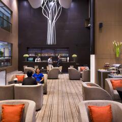 Отель Grand Mercure Bangkok Fortune гостиничный бар