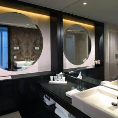 Отель Vier Jahreszeiten Kempinski München Германия, Мюнхен - 13 отзывов об отеле, цены и фото номеров - забронировать отель Vier Jahreszeiten Kempinski München онлайн ванная