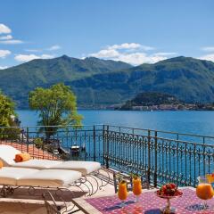 Отель Grand Hotel Tremezzo Италия, Тремеццо - 2 отзыва об отеле, цены и фото номеров - забронировать отель Grand Hotel Tremezzo онлайн приотельная территория фото 2